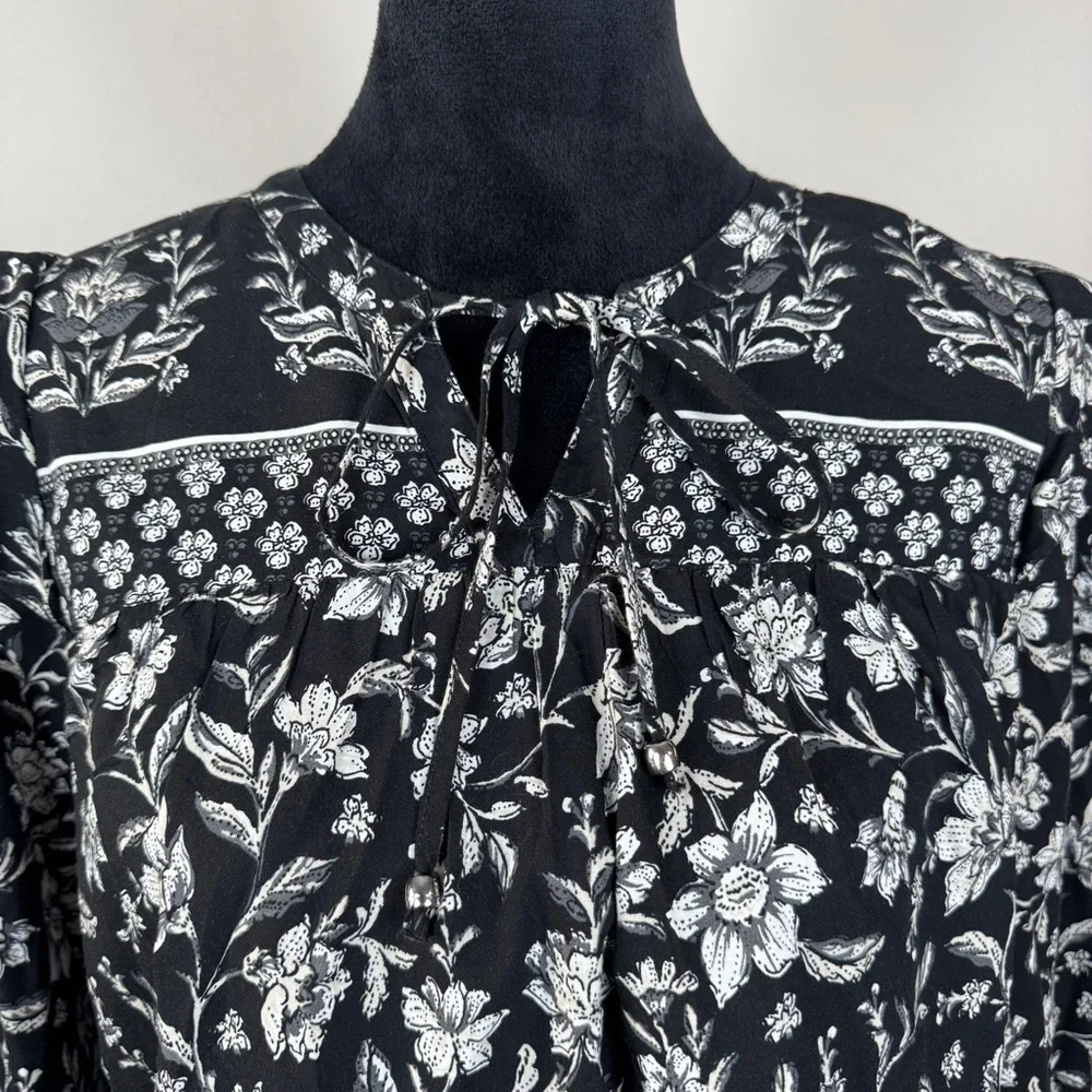 Time‎ and Tru Top Womens Medium M Black White Long Sleeves Relaxed Fit NWT